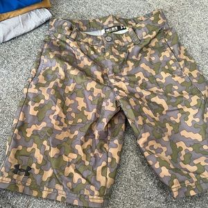 UA nice size YM shorts